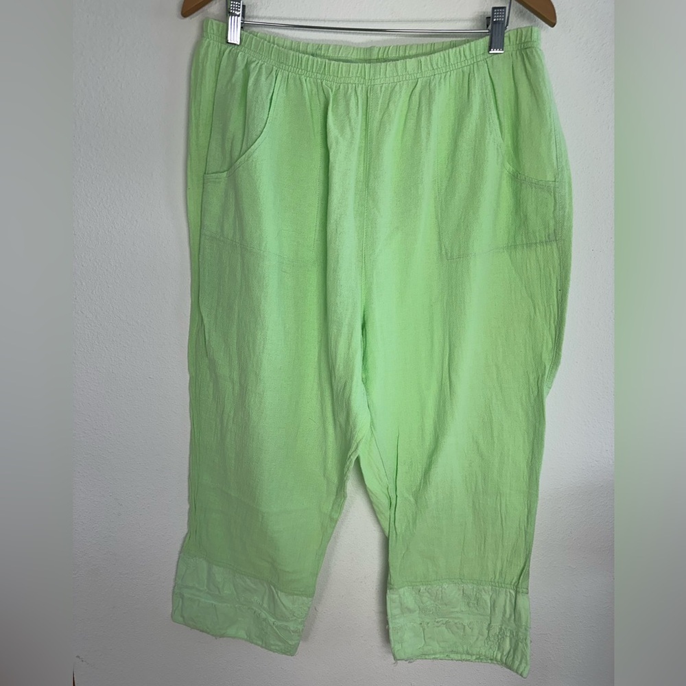 Anthony’s Resort Wear women’s cotton pastel green capris size XL
